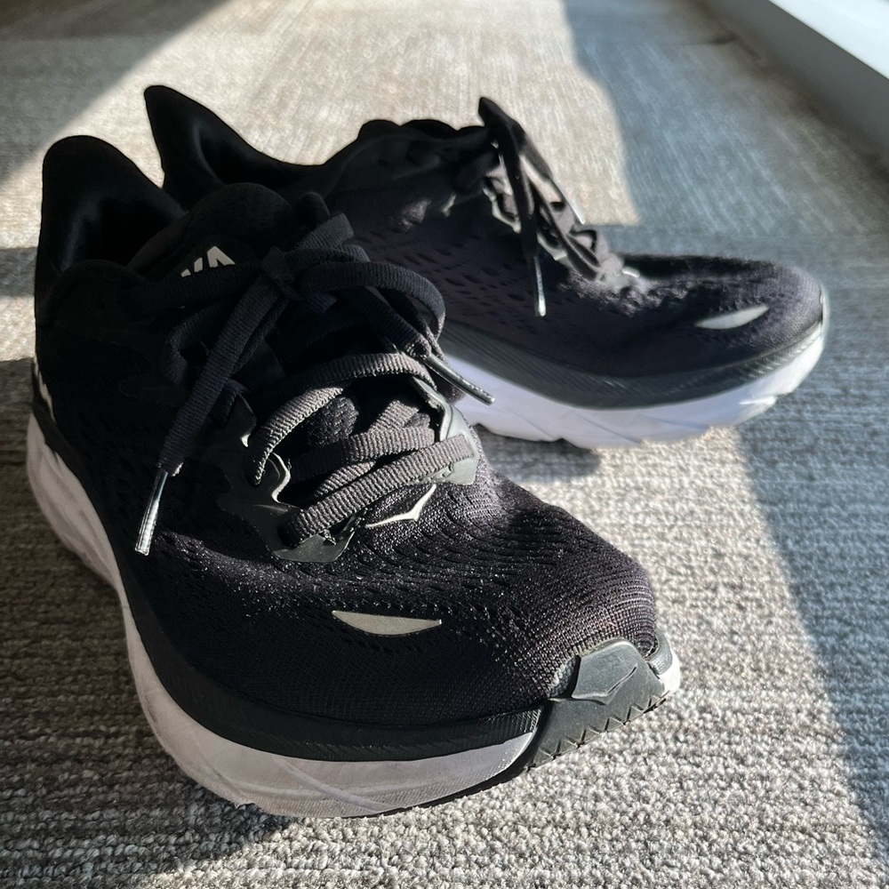 Hoka Clifton 9